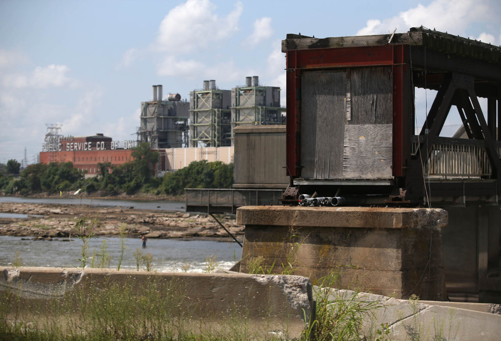 090820-tul-nws-pedbridge-p3